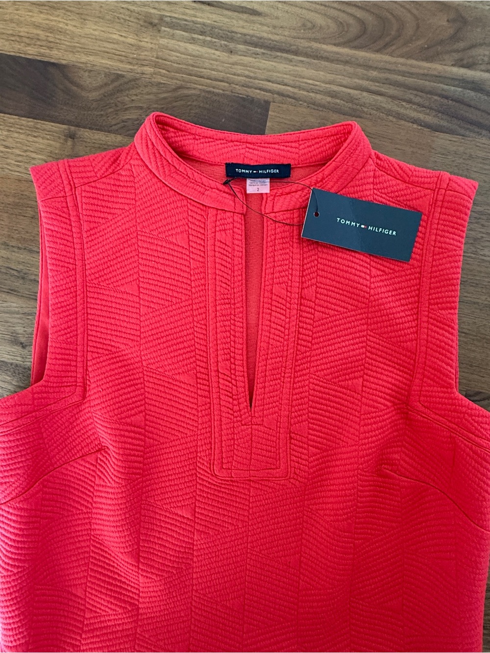 Sleeveless Red Textured Pocket Dress - Picture 5 of 8